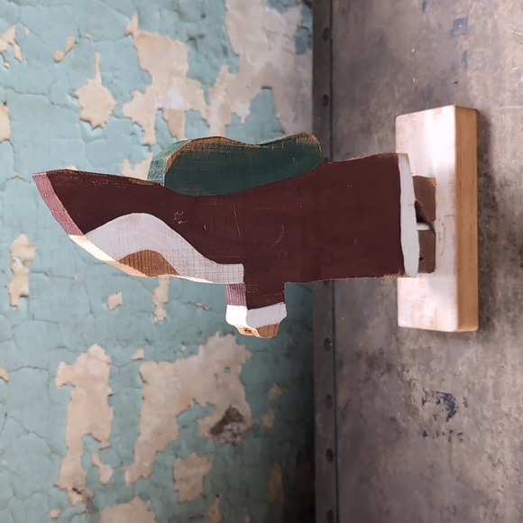 Handmade primitive wooden Santa Claus decor - Picture 3 of 5